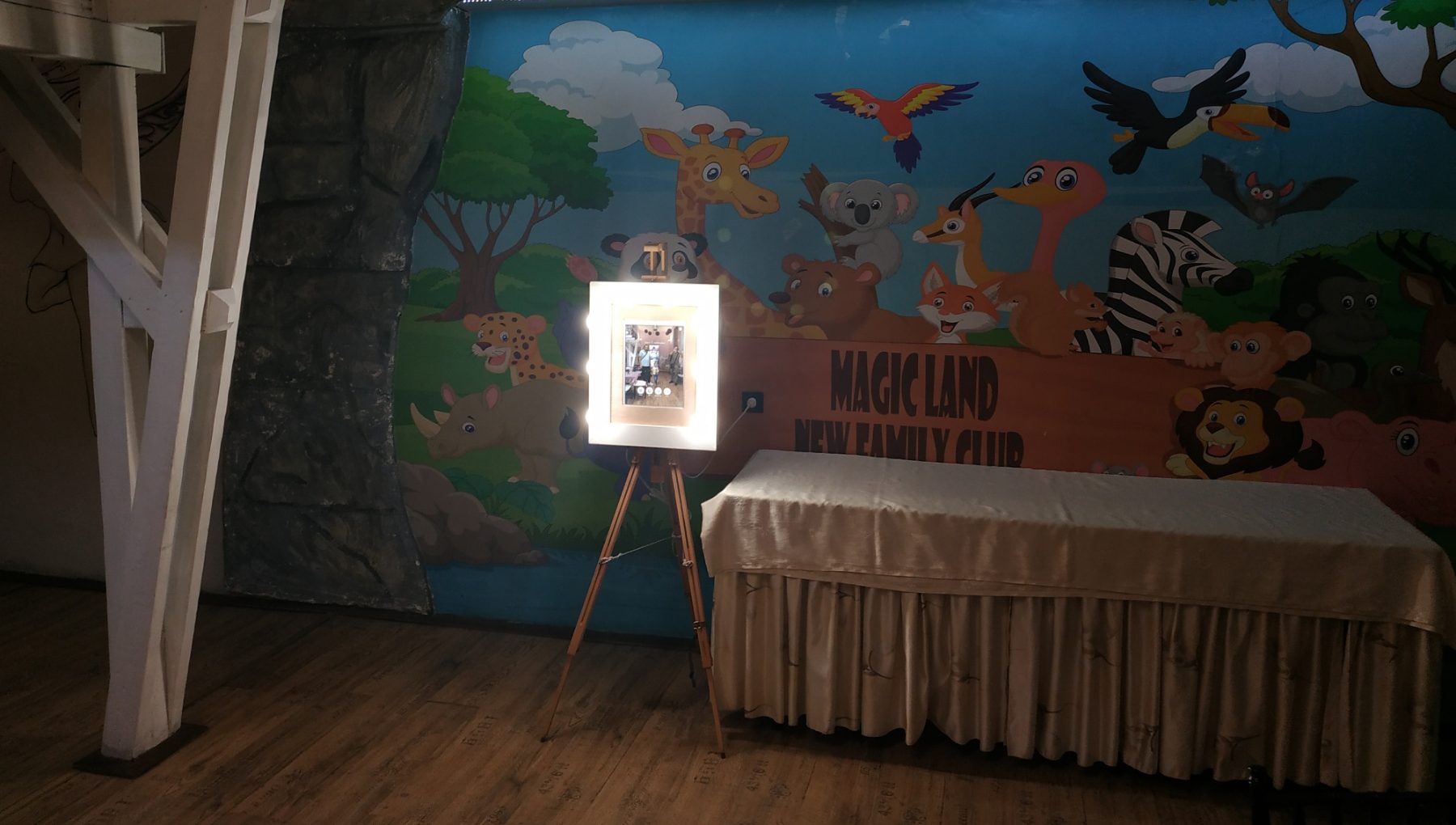 FotoBuzzIt stalak u MagicLand-u